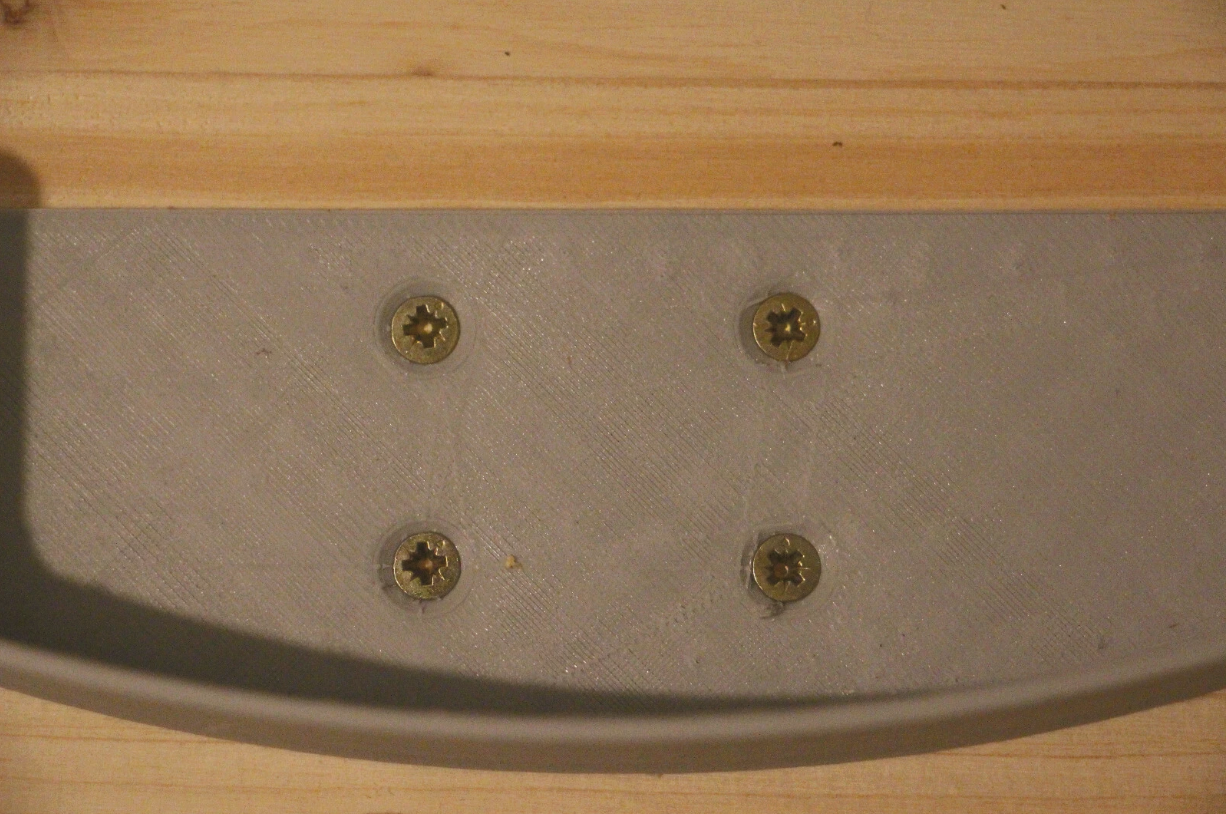 Halterung für Märklin Mobile Station 2 Schwarz oder Grau mit Keil (25° oder 45°)